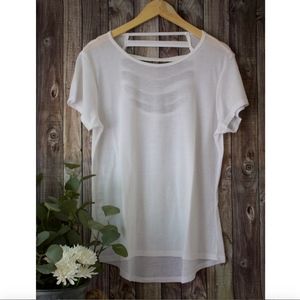 Workout top with cut out detail in back